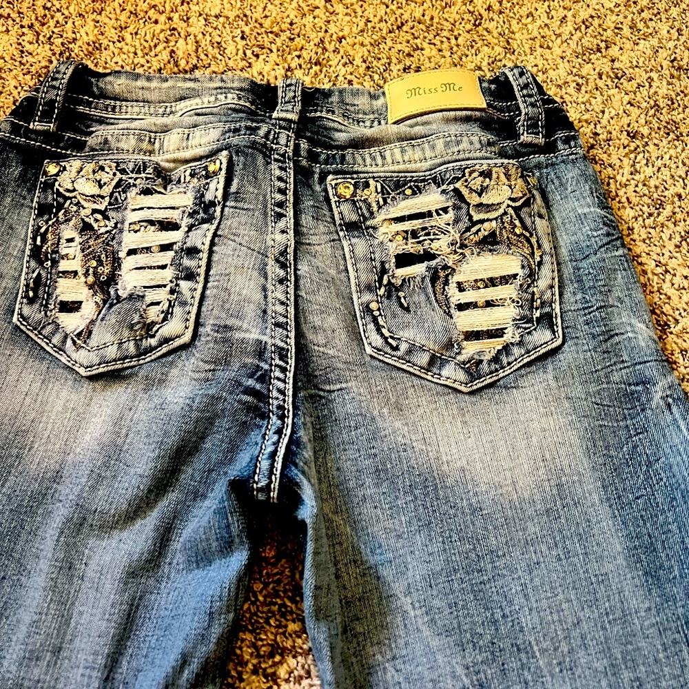 Miss Me Low-Rise Ankle Skinny Jeans